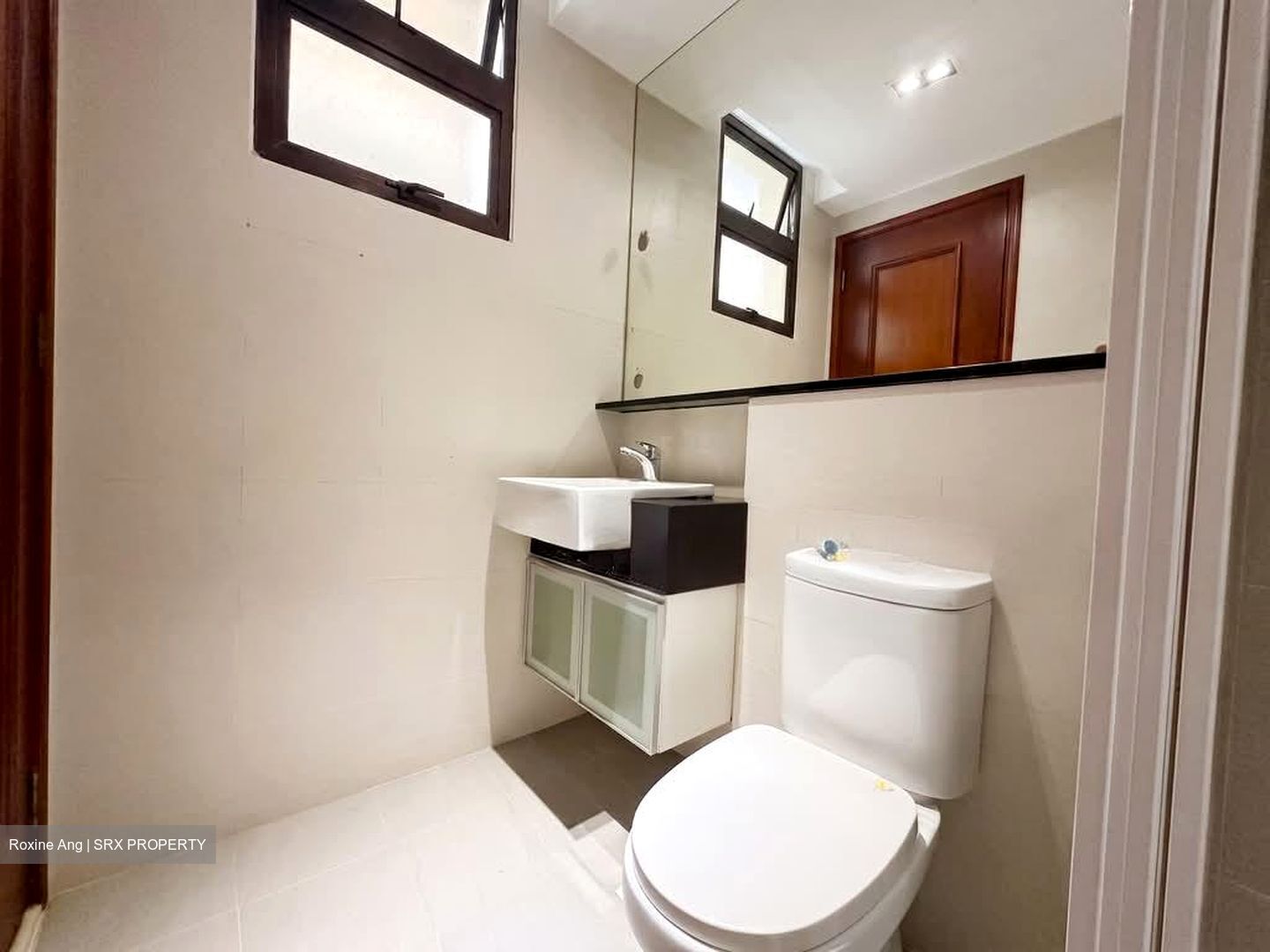 Seletaris (D27), Condominium #570829461